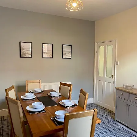 Dog Friendly Cottage Central Whitby Pro Rata Price Feriehus