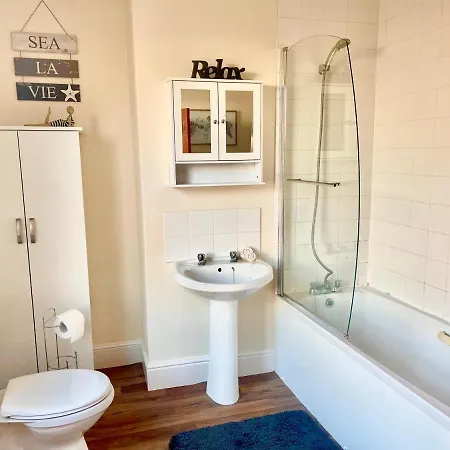 Dog Friendly Cottage Central Whitby Pro Rata Price *