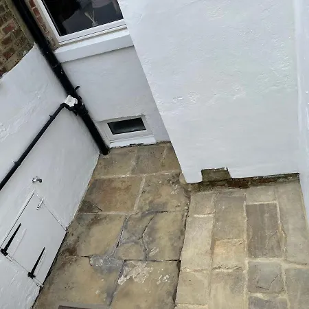 Dog Friendly Cottage Central Whitby Pro Rata Price *